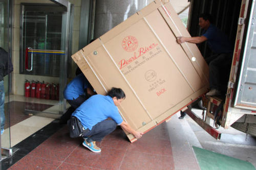 五台钢琴贵重工艺品无忧运